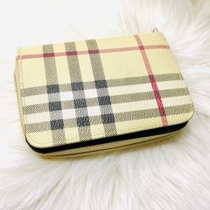 Beautiful H wallet